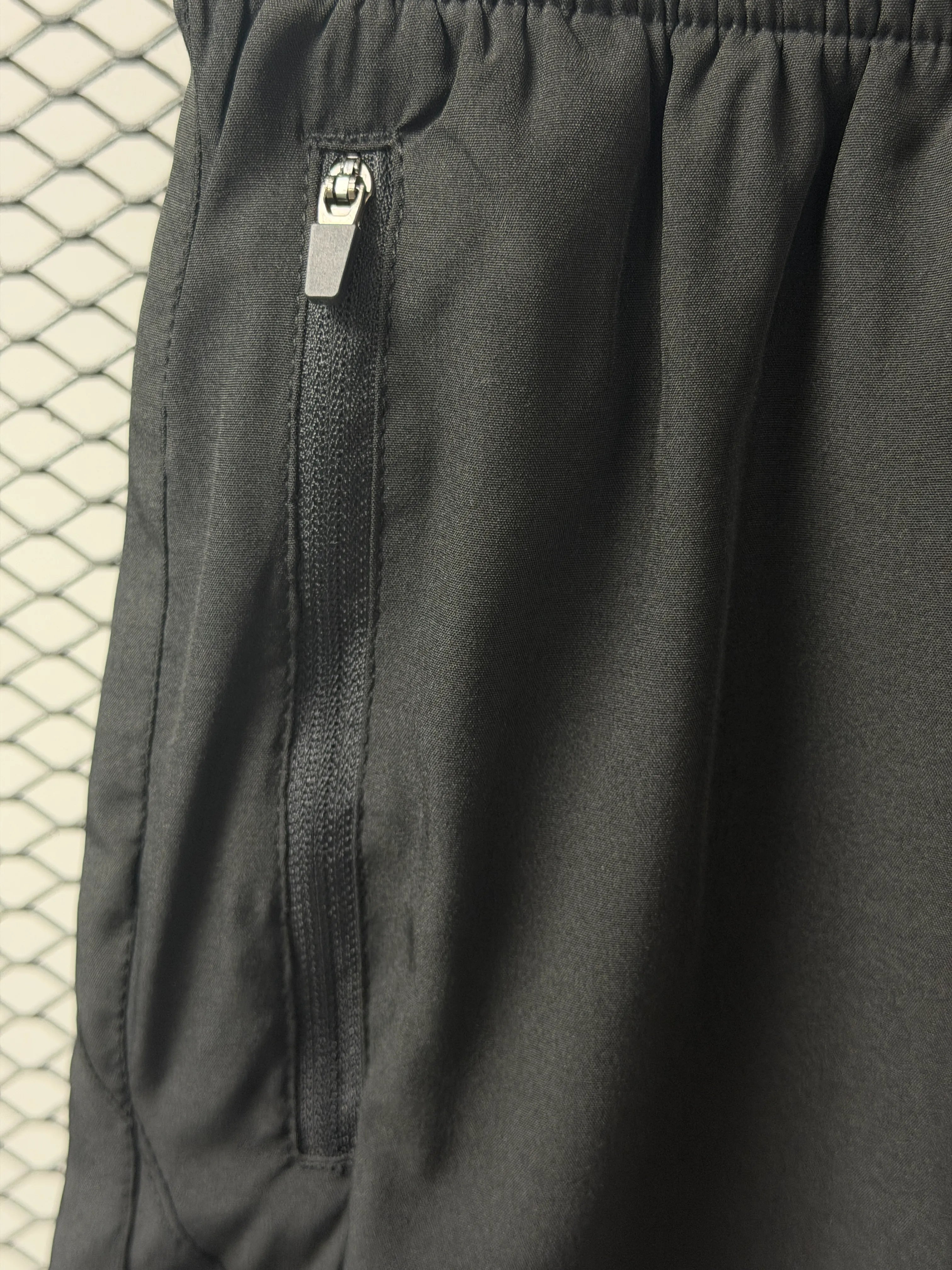 Short Tactel com Elastano e Zíper - Ideal para o seu treino