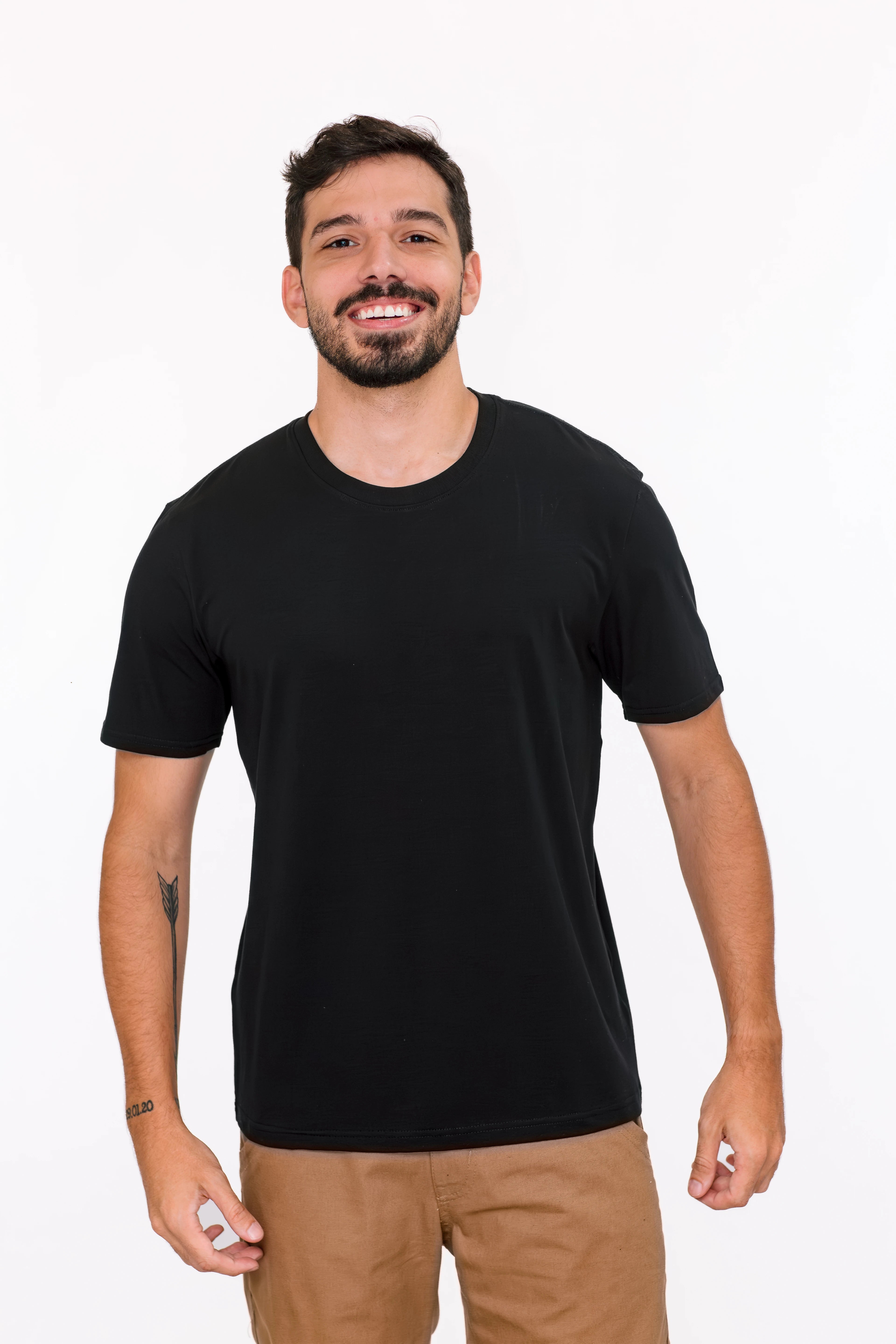Camiseta Algodão com Elastano – Leve, Ajustada e Sem Abrir Mão do Conforto