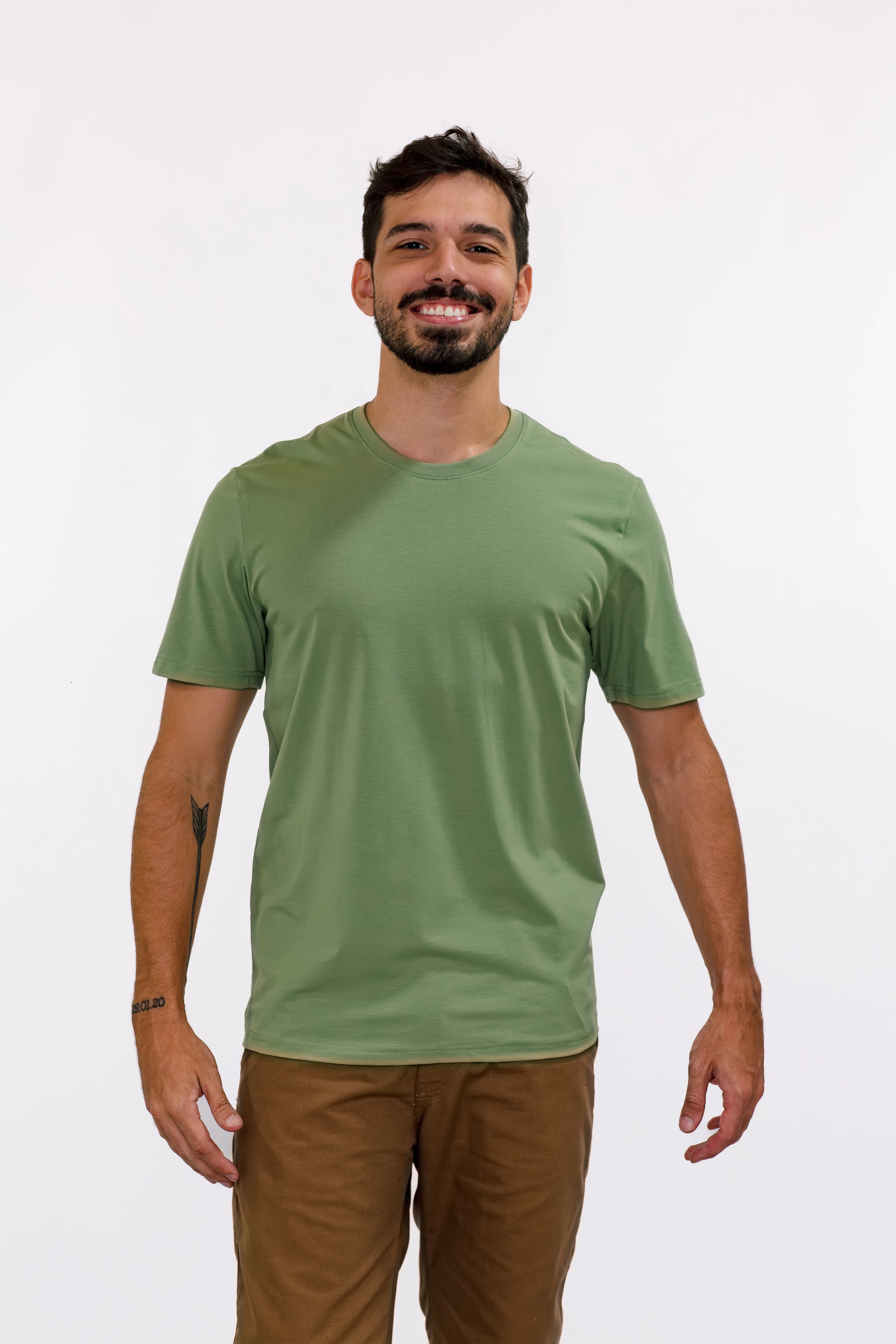 Camiseta Algodão com Elastano – Leve, Ajustada e Sem Abrir Mão do Conforto
