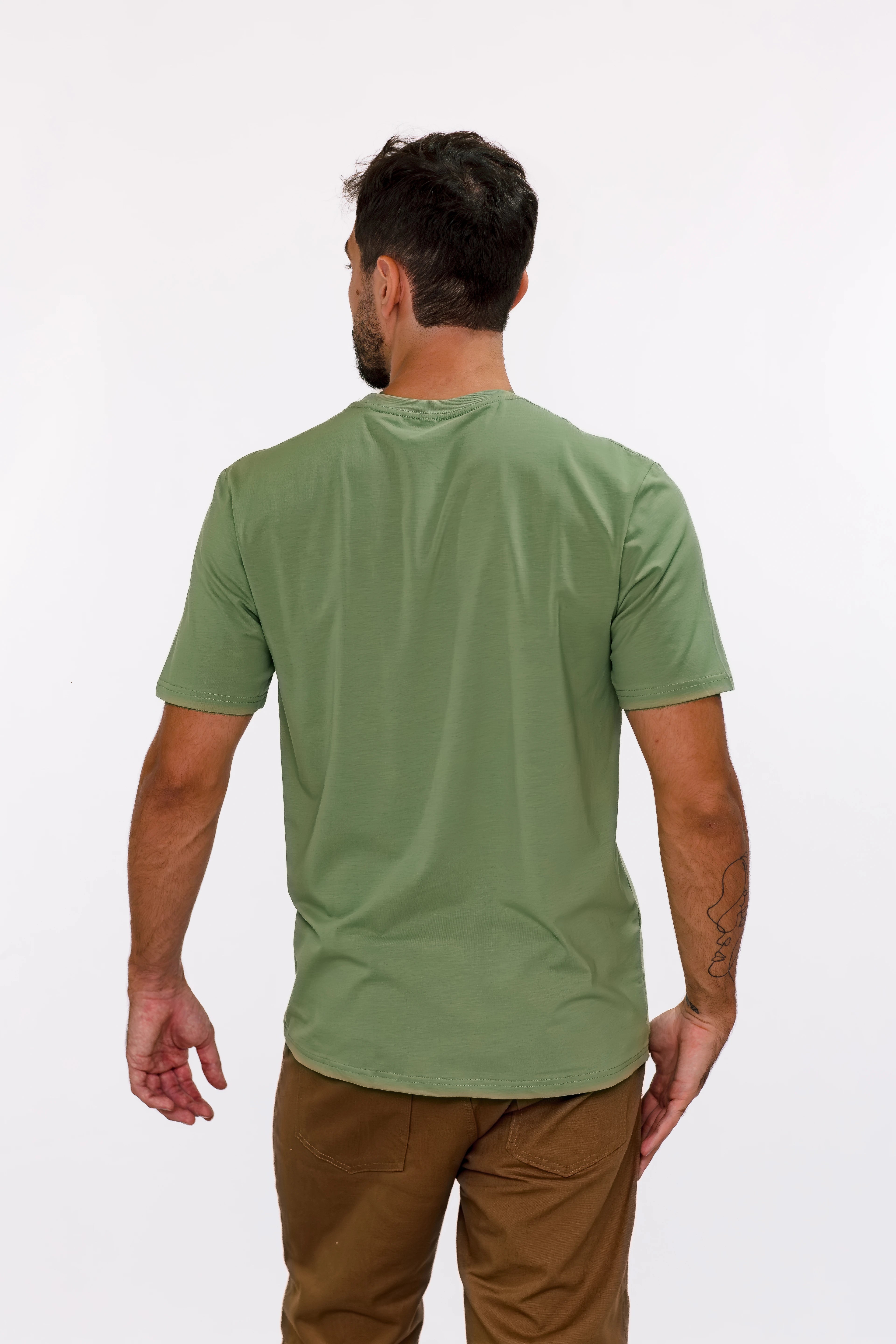 Camiseta Algodão com Elastano – Leve, Ajustada e Sem Abrir Mão do Conforto
